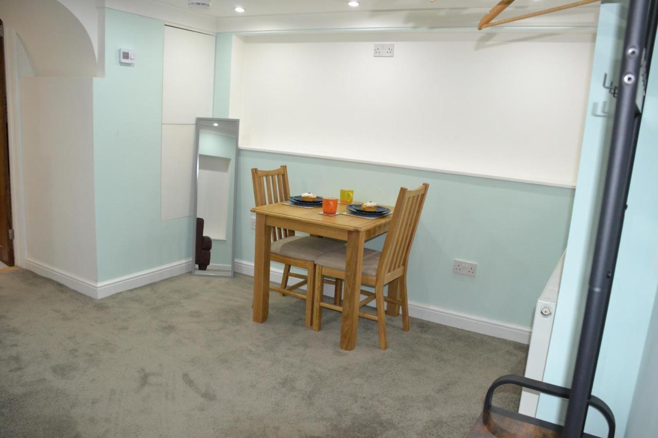 Willow Tree 1 Bed Apartment - Stayseekers 索尔兹伯里 外观 照片